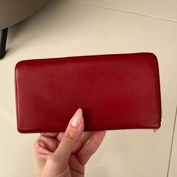 Saint Laurent Red Leather Zippy Wallet - Picture 2 of 4